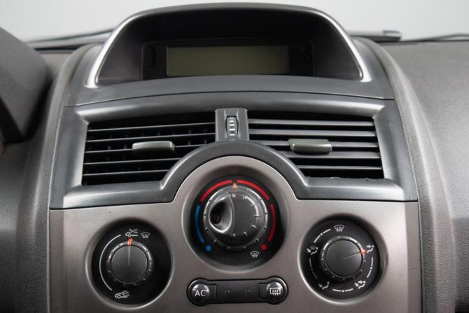 Renault Megane II с пробегом 2006 года, цена 589 000 рублей, 290000 км, седан, Автокод Объявления