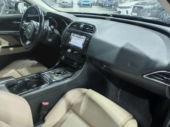 Jaguar XE I с пробегом 2016 года, цена 1 299 000 рублей, 192000 км, седан, Автокод Объявления