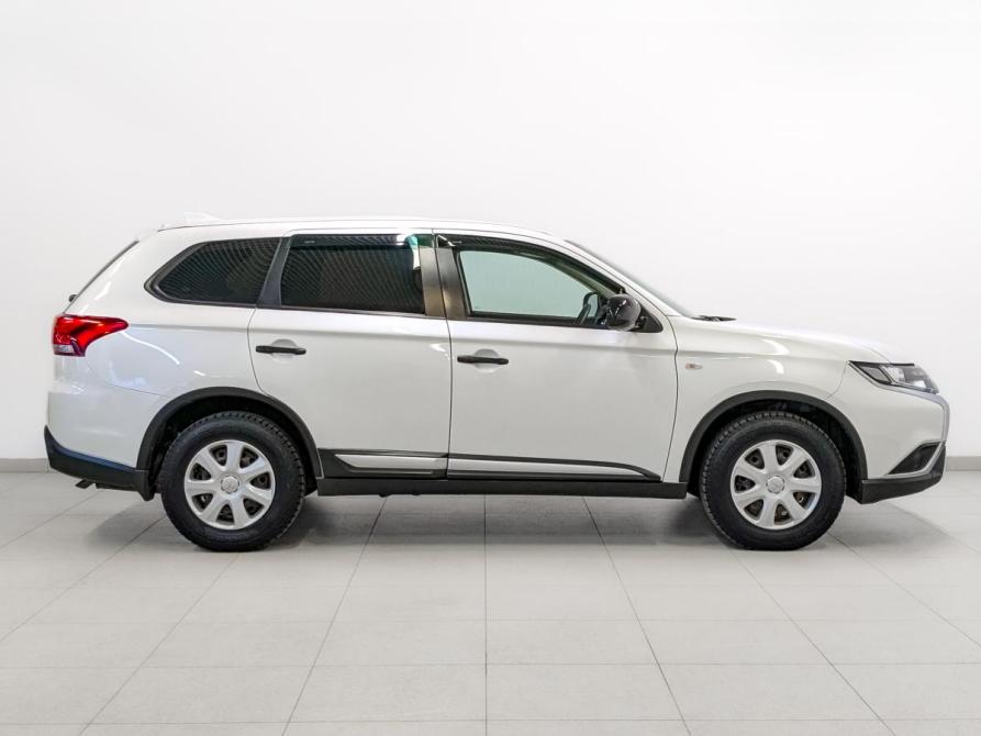 Mitsubishi Outlander III Рестайлинг 3 Санкт-Петербург  - изображение 4