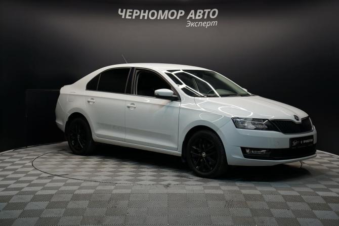 Skoda Rapid I Рестайлинг с пробегом 2018 года, цена 1 454 000 рублей, 98000 км, лифтбек, Автокод Объявления