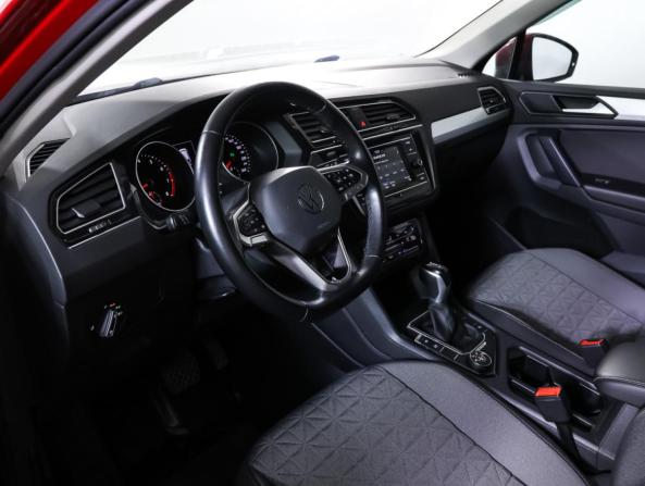 Volkswagen Tiguan II Рестайлинг с пробегом 2021 года, цена 3 174 000 рублей, 29384 км, внедорожник, Автокод Объявления