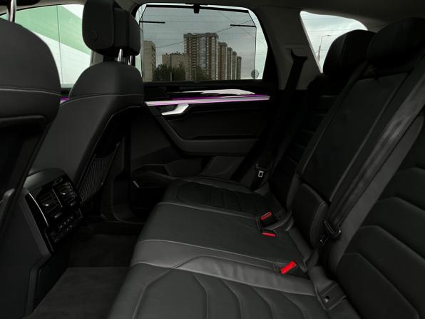 Volkswagen Touareg III с пробегом 2019 года, цена 4 396 400 рублей, 97019 км, внедорожник, Автокод Объявления