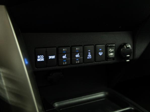 Toyota RAV4 IV (XA40) с пробегом 2015 года, цена 1 799 585 рублей, 230722 км, внедорожник, Автокод Объявления