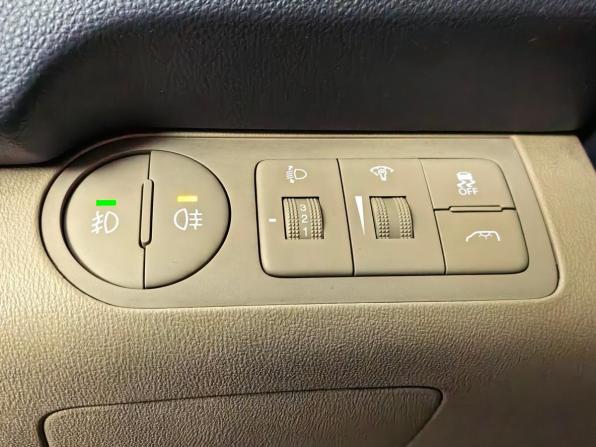 Hyundai H-1 II Рестайлинг 2 с пробегом 2018 года, цена 2 555 000 рублей, 207886 км, минивэн, Автокод Объявления
