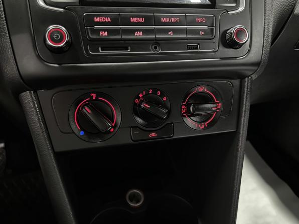 Volkswagen Polo V с пробегом 2014 года, цена 680 000 рублей, 114275 км, седан, Автокод Объявления