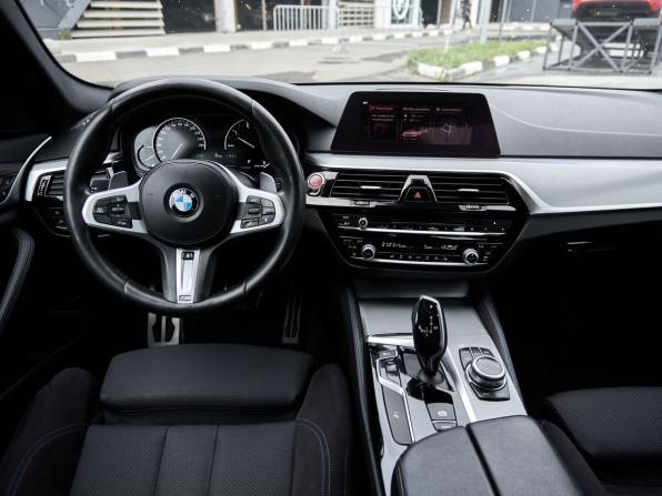 BMW 5 серии VII (G30/G31/G38) с пробегом 2018 года, цена 2 948 000 рублей, 211839 км, седан, Автокод Объявления
