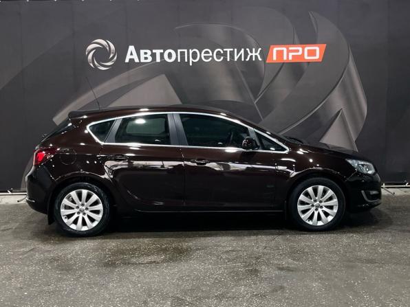 Opel Astra J Рестайлинг с пробегом 2015 года, цена 875 000 рублей, 132470 км, хэтчбек, Автокод Объявления