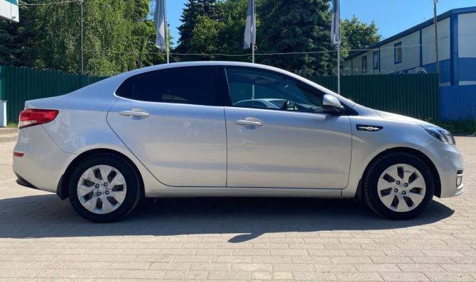 Kia Rio III Рестайлинг с пробегом 2016 года, цена 999 000 рублей, 130000 км, седан, Автокод Объявления