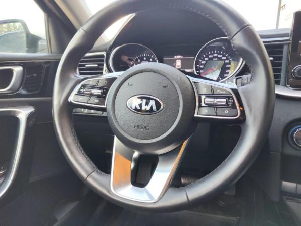 Kia Ceed III с пробегом 2021 года, цена 2 319 200 рублей, 27880 км, хэтчбек, Автокод Объявления