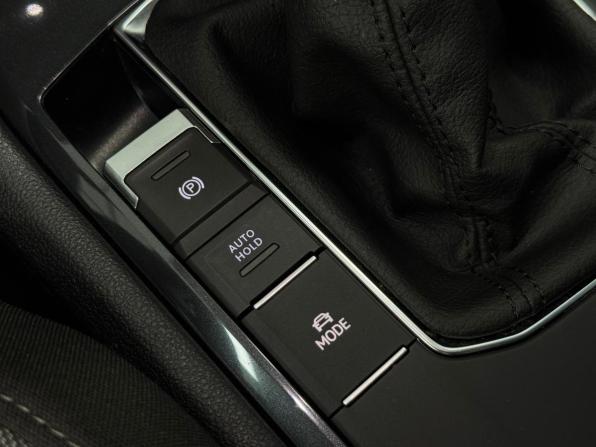Volkswagen Tiguan II Рестайлинг с пробегом 2021 года, цена 2 650 000 рублей, 59039 км, внедорожник, Автокод Объявления