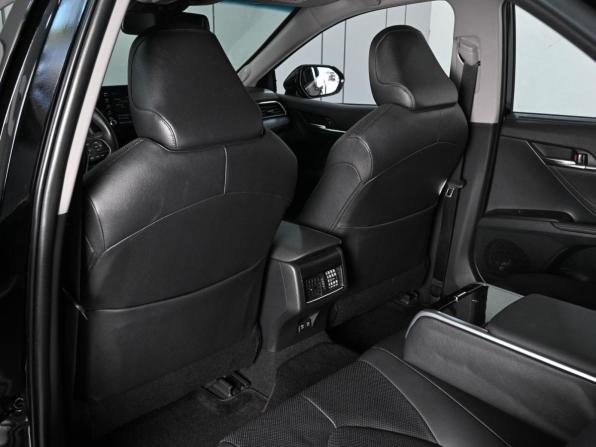 Toyota Camry VIII (XV70) Рестайлинг с пробегом 2021 года, цена 4 150 000 рублей, 33557 км, седан, Автокод Объявления