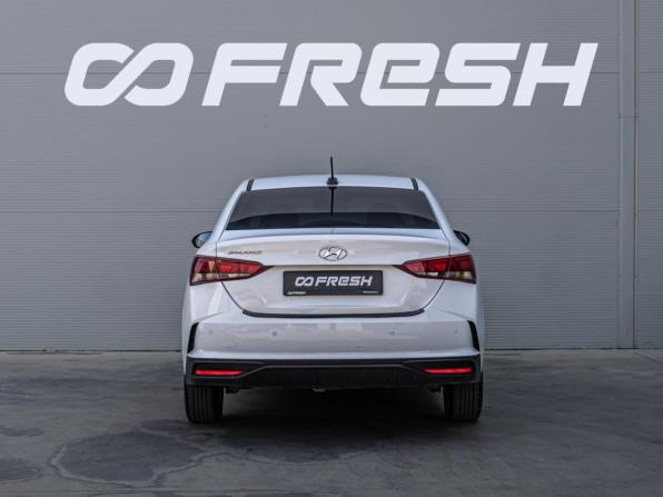 Hyundai Solaris II Рестайлинг с пробегом 2021 года, цена 1 431 000 рублей, 82991 км, седан, Автокод Объявления