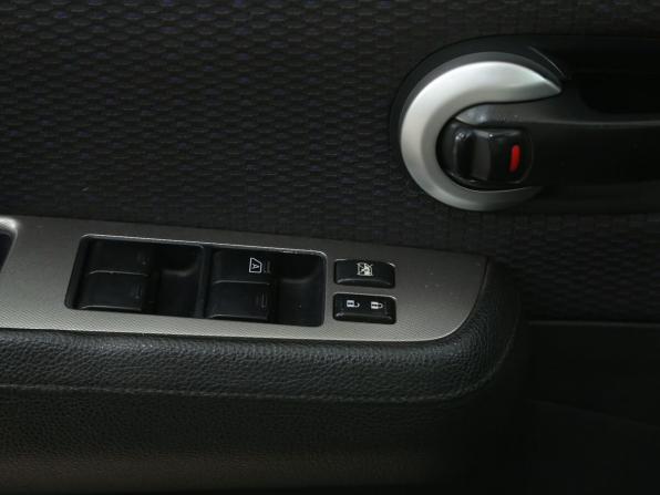 Nissan Tiida I с пробегом 2008 года, цена 403 000 рублей, 319091 км, хэтчбек, Автокод Объявления