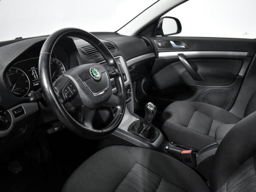 Skoda Octavia II (A5) Рестайлинг Санкт-Петербург  - изображение 10