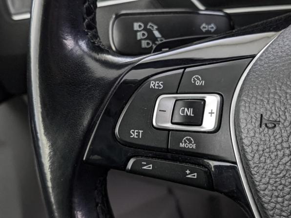 Volkswagen Tiguan II с пробегом 2017 года, цена 2 400 000 рублей, 137141 км, внедорожник, Автокод Объявления