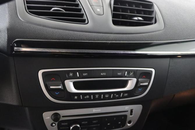 Renault Megane III Рестайлинг 2 с пробегом 2013 года, цена 899 990 рублей, 141765 км, хэтчбек, Автокод Объявления