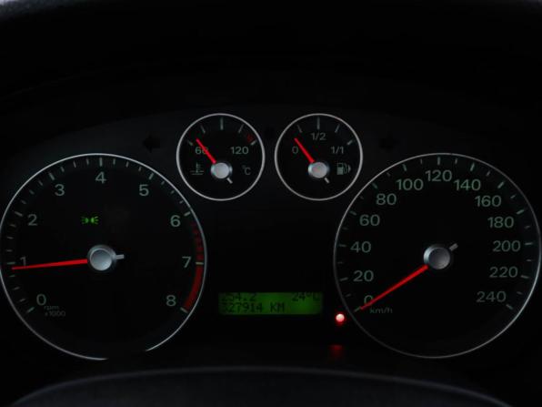 Ford Focus II с пробегом 2006 года, цена 241 500 рублей, 327913 км, хэтчбек, Автокод Объявления