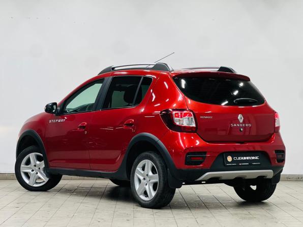 Renault Sandero II с пробегом 2018 года, цена 1 050 000 рублей, 115000 км, хэтчбек, Автокод Объявления