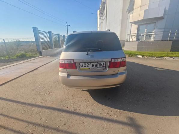 Kia Carens I (RS) Рестайлинг с пробегом 2005 года, цена 302 000 рублей, 159083 км, компактвэн, Автокод Объявления