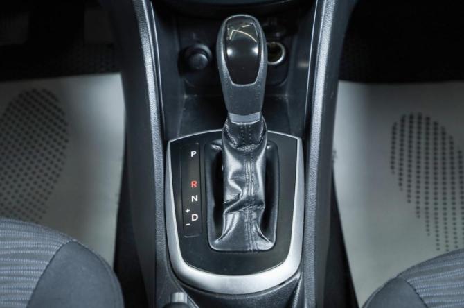 Hyundai Solaris I Рестайлинг с пробегом 2015 года, цена 899 000 рублей, 200000 км, седан, Автокод Объявления