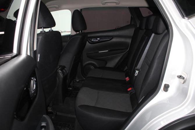 Nissan Qashqai II с пробегом 2018 года, цена 1 900 000 рублей, 79100 км, внедорожник, Автокод Объявления