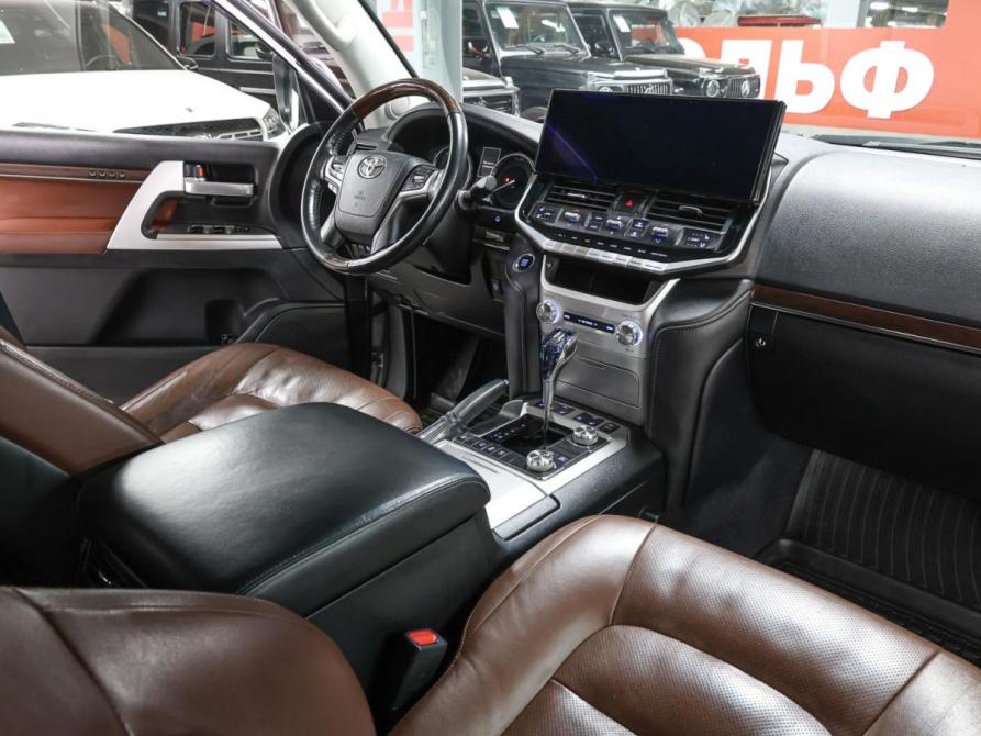 Toyota Land Cruiser 200 Series Рестайлинг 2 Москва  - изображение 12