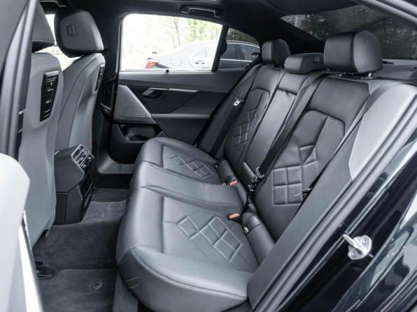 BMW 5 серии VIII (G60/G61/G68) с пробегом 2023 года, цена 7 599 000 рублей, 45862 км, седан, Автокод Объявления