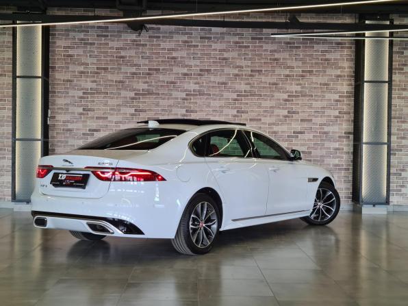 Jaguar XF II Рестайлинг с пробегом 2023 года, цена 5 600 000 рублей, 45 км, седан, Автокод Объявления