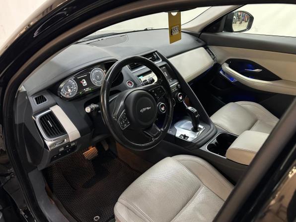 Jaguar E-Pace I с пробегом 2019 года, цена 1 880 000 рублей, 214300 км, внедорожник, Автокод Объявления