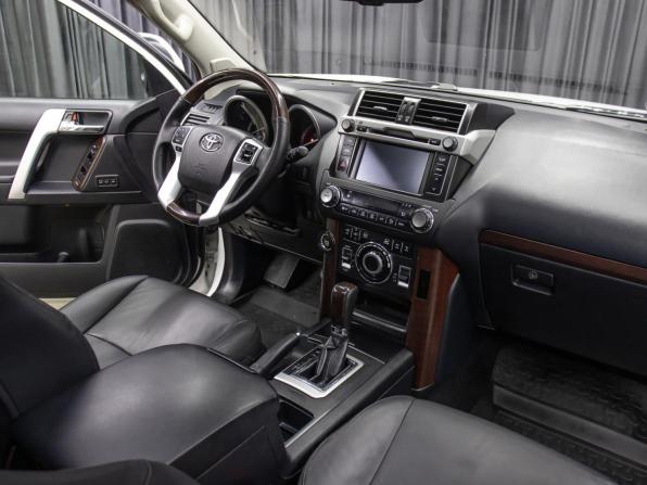 Toyota Land Cruiser Prado 150 Series Рестайлинг 1 с пробегом 2014 года, цена 4 898 000 рублей, 118900 км, внедорожник, Автокод Объявления