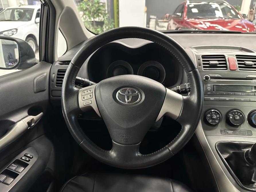 Toyota Auris I Москва  - изображение 7