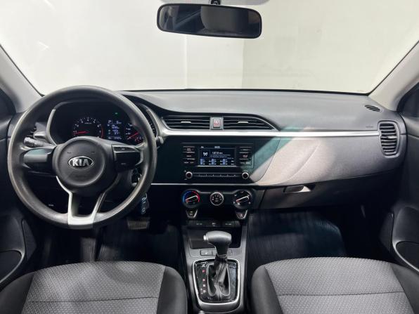 Kia Rio IV Рестайлинг с пробегом 2020 года, цена 1 570 000 рублей, 97500 км, седан, Автокод Объявления