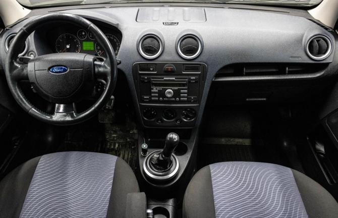 Ford Fusion I Рестайлинг с пробегом 2007 года, цена 499 000 рублей, 215784 км, хэтчбек, Автокод Объявления