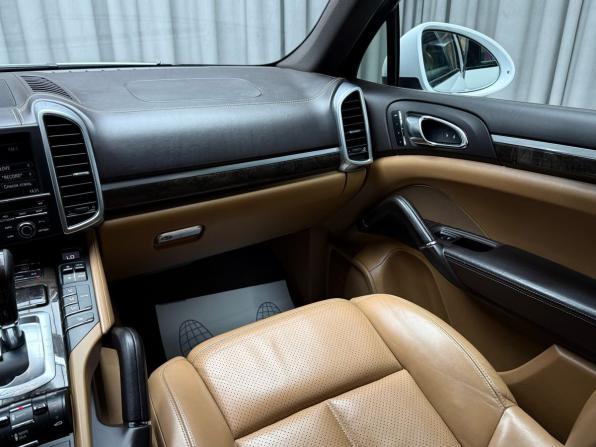 Porsche Cayenne II Рестайлинг (958) с пробегом 2014 года, цена 3 199 000 рублей, 175456 км, внедорожник, Автокод Объявления