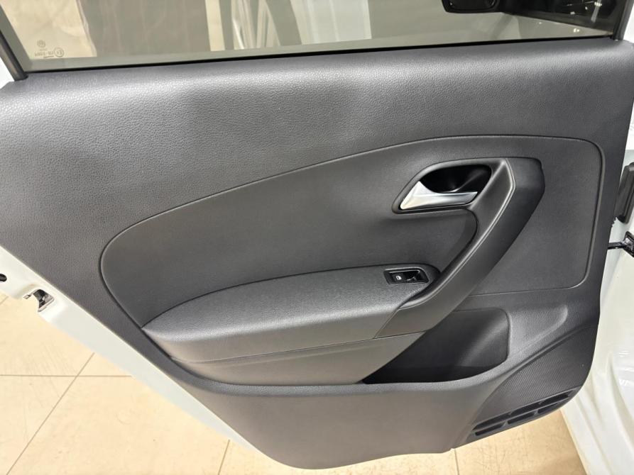 Volkswagen Polo V Рестайлинг Альметьевск  - изображение 17