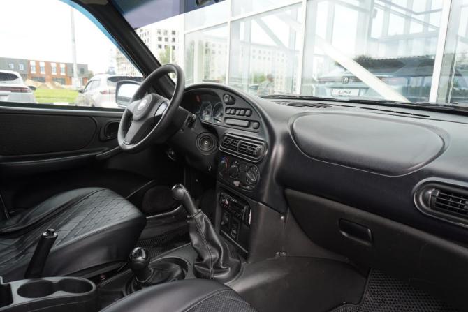 Chevrolet Niva I Рестайлинг с пробегом 2017 года, цена 644 000 рублей, 160110 км, внедорожник, Автокод Объявления