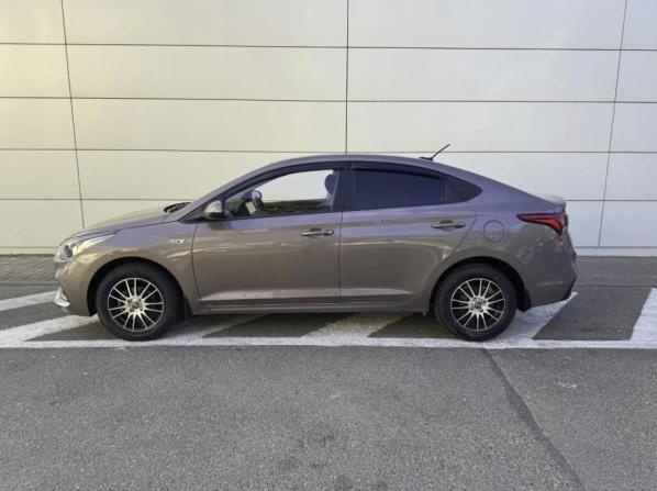 Hyundai Solaris II с пробегом 2018 года, цена 1 458 000 рублей, 75000 км, седан, Автокод Объявления