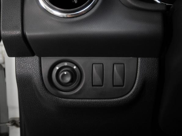 Renault Sandero II Рестайлинг с пробегом 2018 года, цена 948 000 рублей, 82876 км, хэтчбек, Автокод Объявления