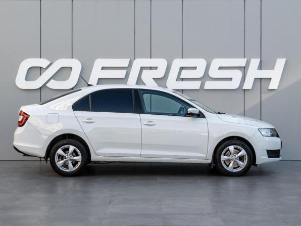 Skoda Rapid I Рестайлинг с пробегом 2018 года, цена 980 000 рублей, 247489 км, лифтбек, Автокод Объявления