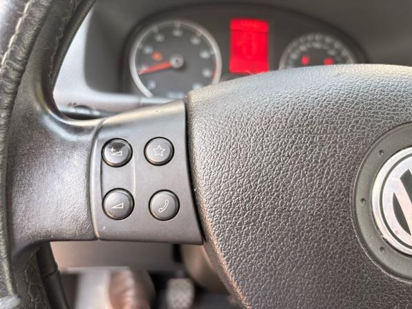 Volkswagen Touran I Рестайлинг с пробегом 2009 года, цена 659 000 рублей, 220000 км, компактвэн, Автокод Объявления