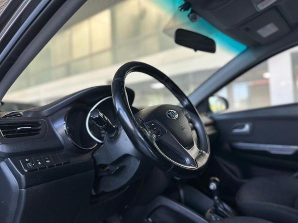 Kia Rio III Рестайлинг с пробегом 2015 года, цена 1 079 000 рублей, 170000 км, седан, Автокод Объявления