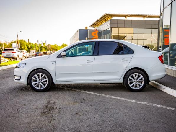 Skoda Rapid I с пробегом 2016 года, цена 1 248 000 рублей, 97110 км, лифтбек, Автокод Объявления