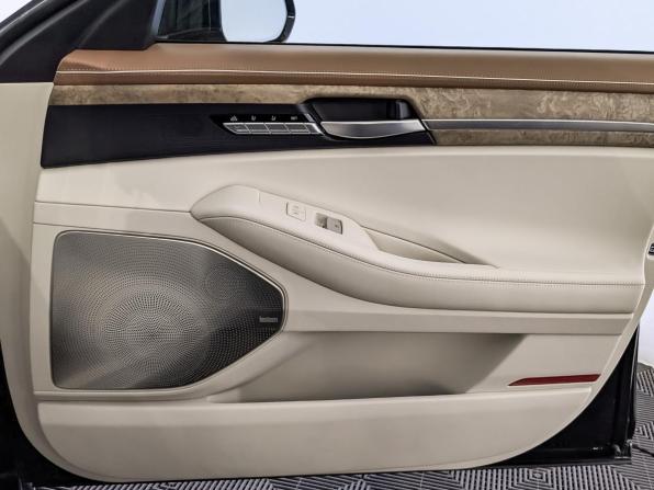 Genesis G90 I Рестайлинг с пробегом 2022 года, цена 5 990 000 рублей, 55762 км, седан, Автокод Объявления