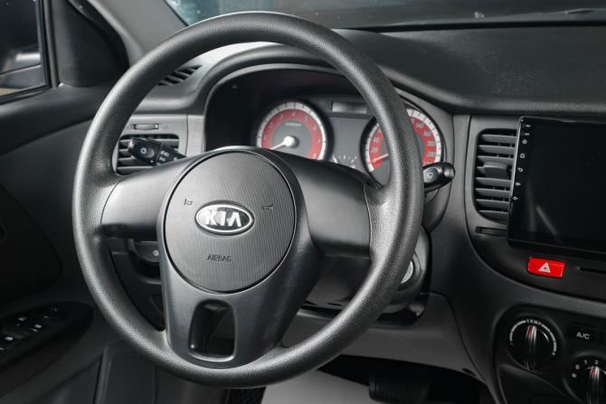 Kia Rio II Рестайлинг с пробегом 2011 года, цена 869 000 рублей, 73000 км, седан, Автокод Объявления