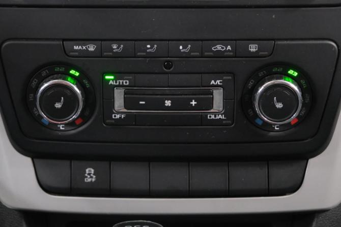 Skoda Yeti I с пробегом 2013 года, цена 1 099 000 рублей, 92000 км, внедорожник, Автокод Объявления