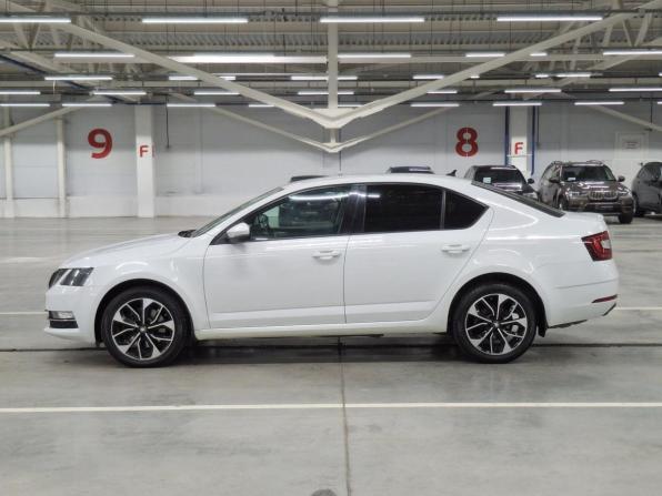 Skoda Octavia III (A7) Рестайлинг с пробегом 2017 года, цена 1 979 000 рублей, 109350 км, лифтбек, Автокод Объявления