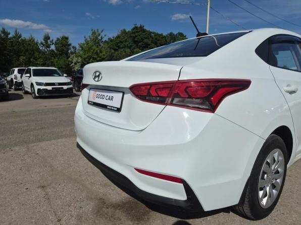 Hyundai Solaris II с пробегом 2017 года, цена 1 160 000 рублей, 161628 км, седан, Автокод Объявления