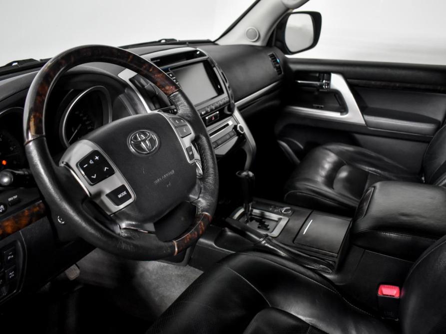 Toyota Land Cruiser 200 Series Рестайлинг 1 Санкт-Петербург  - изображение 10