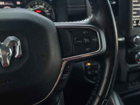 Ram 1500 V с пробегом 2021 года, цена 5 400 000 рублей, 105868 км, offers.body_type.unknown, Автокод Объявления