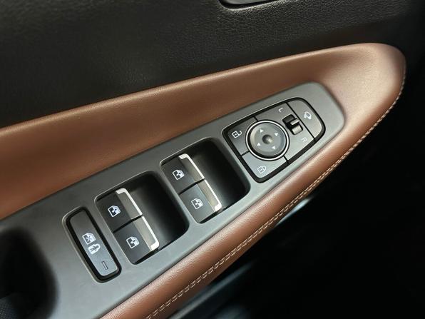 Hyundai Santa Fe IV Рестайлинг с пробегом 2021 года, цена 3 695 000 рублей, 116103 км, внедорожник, Автокод Объявления